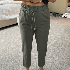 NWOT LuluLemon stretch ankle pants